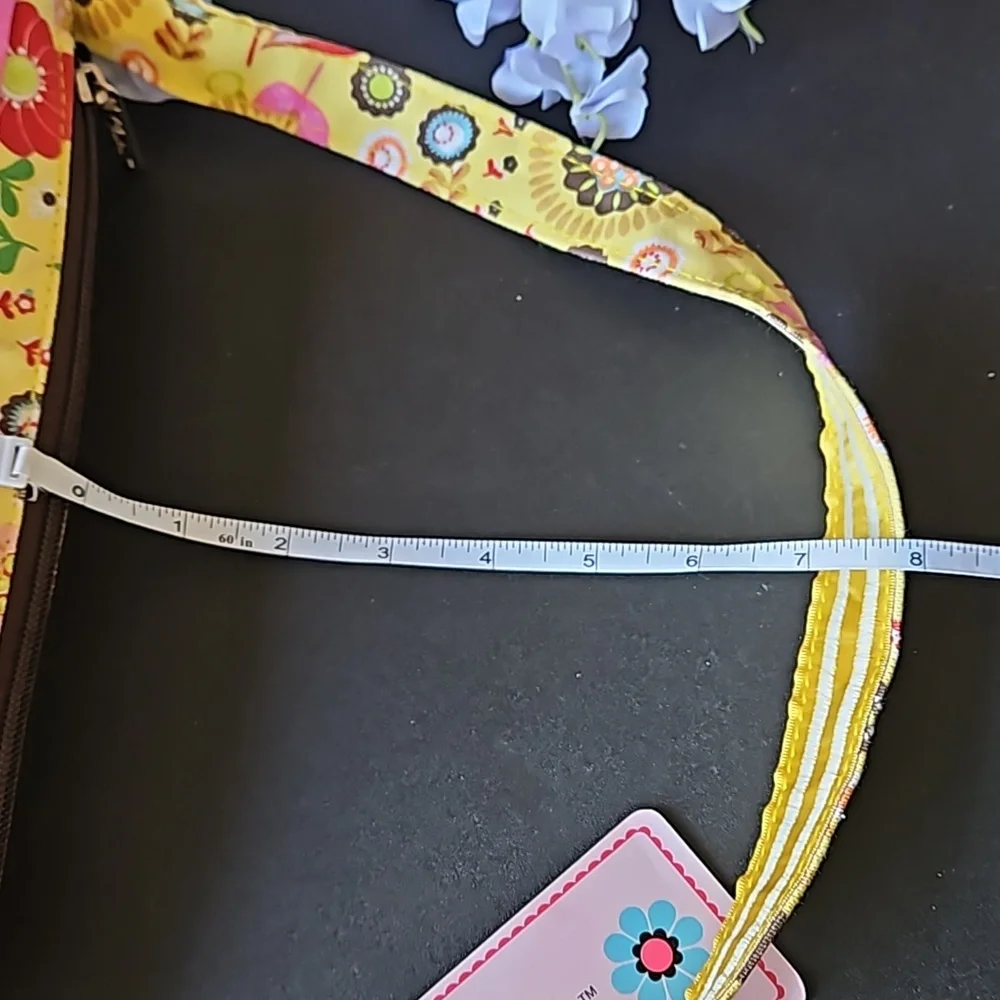 Sun & Sand Chester Hand Bag with Wooden Flower Hang Tag NWT - Picture 10 of 10